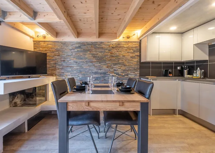 Grand Roc A - 3 Bedrooms Next To Skilift - By Cozee Chamonix